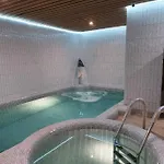 Готель леон *